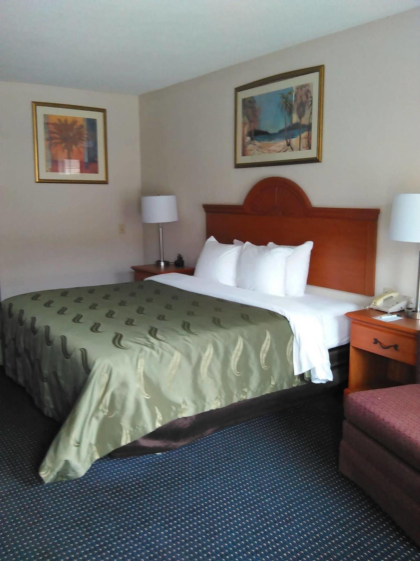 Howard Johnson By Wyndham Virginia Beach Exterior photo